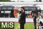 25.07.2025, Fussball 1. Bundesliga 2025/2026,  Testspiel Rot-Weiss Essen - FC Augsburg, im Donaustadion Dillingen, Schwaben. Trainer Sandro Wagner (FC Augsburg) am Spielfeldrand.
 

