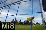 25.07.2025, Fussball 1. Bundesliga 2025/2026,  Testspiel Rot-Weiss Essen - FC Augsburg, im Donaustadion Dillingen, Schwaben. re: Torwart Jakob-Karl Golz (Essen).
 

