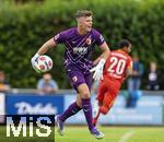 25.07.2025, Fussball 1. Bundesliga 2025/2026,  Testspiel Rot-Weiss Essen - FC Augsburg, im Donaustadion Dillingen, Schwaben. Torwart Finn Dahmen (FC Augsburg) hat den Ball 
 

