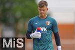 25.07.2025, Fussball 1. Bundesliga 2025/2026,  Testspiel Rot-Weiss Essen - FC Augsburg, im Donaustadion Dillingen, Schwaben. Torwart Finn Dahmen (FC Augsburg) nachdenklich 
 

