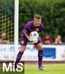 25.07.2025, Fussball 1. Bundesliga 2025/2026,  Testspiel Rot-Weiss Essen - FC Augsburg, im Donaustadion Dillingen, Schwaben. Torwart Finn Dahmen (FC Augsburg) hat den Ball 
 

