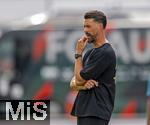 25.07.2025, Fussball 1. Bundesliga 2025/2026,  Testspiel Rot-Weiss Essen - FC Augsburg, im Donaustadion Dillingen, Schwaben. Trainer Sandro Wagner (FC Augsburg) nachdenklich 

