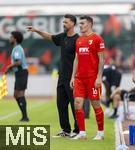 25.07.2025, Fussball 1. Bundesliga 2025/2026,  Testspiel Rot-Weiss Essen - FC Augsburg, im Donaustadion Dillingen, Schwaben. v.li: Trainer Sandro Wagner (FC Augsburg) mit Cedric Adrian Zesiger (FC Augsburg) 


