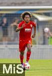 25.07.2025, Fussball 1. Bundesliga 2025/2026,  Testspiel Rot-Weiss Essen - FC Augsburg, im Donaustadion Dillingen, Schwaben. Han-Noah Massengo (FC Augsburg) am Ball 

