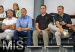 25.07.2025, Fussball 1. Bundesliga 2025/2026,  Testspiel Rot-Weiss Essen - FC Augsburg, im Donaustadion Dillingen, Schwaben. v.li. Manuel Baum (Direktor Entwicklung FC Augsburg), Michael Strll (Geschftsfhrer Finanzen FC Augsburg), Marc Lettau (Kaderplaner FC Augsburg), Sportdirektor Benjamin Benni Weber (FC Augsburg) 

