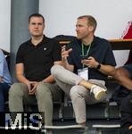 25.07.2025, Fussball 1. Bundesliga 2025/2026,  Testspiel Rot-Weiss Essen - FC Augsburg, im Donaustadion Dillingen, Schwaben. v.li.  Marc Lettau (Kaderplaner FC Augsburg), Sportdirektor Benjamin Benni Weber (FC Augsburg) 

