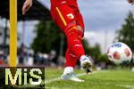 25.07.2025, Fussball 1. Bundesliga 2025/2026,  Testspiel Rot-Weiss Essen - FC Augsburg, im Donaustadion Dillingen, Schwaben. Spieler tritt einen Eckball

