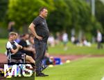 25.07.2025, Fussball 1. Bundesliga 2025/2026,  Testspiel Rot-Weiss Essen - FC Augsburg, im Donaustadion Dillingen, Schwaben. Trainer Uwe Koschinat (Essen) an der Seitenlinie.

