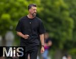 25.07.2025, Fussball 1. Bundesliga 2025/2026,  Testspiel Rot-Weiss Essen - FC Augsburg, im Donaustadion Dillingen, Schwaben. Trainer Sandro Wagner (FC Augsburg) an der Seitenlinie. 
 
