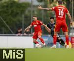 25.07.2025, Fussball 1. Bundesliga 2025/2026,  Testspiel Rot-Weiss Essen - FC Augsburg, im Donaustadion Dillingen, Schwaben. li: Mads Pedersen (FC Augsburg) am Ball 

