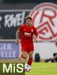 25.07.2025, Fussball 1. Bundesliga 2025/2026,  Testspiel Rot-Weiss Essen - FC Augsburg, im Donaustadion Dillingen, Schwaben. Mads Pedersen (FC Augsburg) am Ball 


