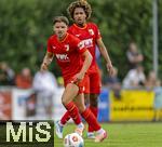 25.07.2025, Fussball 1. Bundesliga 2025/2026,  Testspiel Rot-Weiss Essen - FC Augsburg, im Donaustadion Dillingen, Schwaben. Mads Pedersen (FC Augsburg) und Han-Noah Massengo (FC Augsburg) am Ball 

