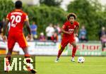 25.07.2025, Fussball 1. Bundesliga 2025/2026,  Testspiel Rot-Weiss Essen - FC Augsburg, im Donaustadion Dillingen, Schwaben. Han-Noah Massengo (FC Augsburg) am Ball 

