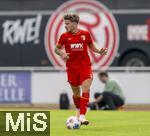 25.07.2025, Fussball 1. Bundesliga 2025/2026,  Testspiel Rot-Weiss Essen - FC Augsburg, im Donaustadion Dillingen, Schwaben. Mads Pedersen (FC Augsburg) am Ball 

