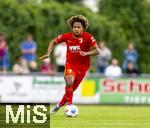 25.07.2025, Fussball 1. Bundesliga 2025/2026,  Testspiel Rot-Weiss Essen - FC Augsburg, im Donaustadion Dillingen, Schwaben. Han-Noah Massengo (FC Augsburg) am Ball 

