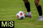 25.07.2025, Fussball 1. Bundesliga 2025/2026,  Testspiel Rot-Weiss Essen - FC Augsburg, im Donaustadion Dillingen, Schwaben. Spieler am Ball 

