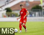 25.07.2025, Fussball 1. Bundesliga 2025/2026,  Testspiel Rot-Weiss Essen - FC Augsburg, im Donaustadion Dillingen, Schwaben. Niklas Hummel (FC Augsburg) am Ball 

