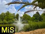 28.07.2025, Kurpark in Bad Wrishofen (Unterallgu),  Der Brunnen im Jakobsweiher ist neuerdings wieder in Betrieb, nach einer langen Pause. 