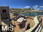 23.07.2025,  Beliebtes Reiseziel der Deutschen, Mallorca. Hier Cala Ratjada am Strand Cala Agulla.  Das Cafe Beach-Club Sa Cova am Mero-Diving-Center an der Cala Lliteras,
