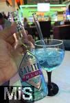 23.07.2025,  Beliebtes Reiseziel der Deutschen, Mallorca. Hier Cala Ratjada am Strand Cala Agulla. In einer Bar am Strand wird das Biermischgetrnk SALITOS ausgeschenkt mit einem Strohalm aus Glas.