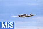 06.07.2025, Bad Wrishofen im Unterallgu, 60 Jahre Jubilumsflugtag des Modellflugplatz MFC-Bad Wrishofen, Auch Manntragende Flugzeuge bereichern die Show, Aerospool WT9 Dynamic, D-MHWR, einmotoriges zweisitziges 3-achsgesteuertes Ultraleichtflugzeug.  