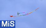 06.07.2025, Bad Wrishofen im Unterallgu, 60 Jahre Jubilumsflugtag des Modellflugplatz MFC-Bad Wrishofen,   Fuchsjagd mit zwei Modellen bei dem es darum geht, einem Modellflugzeug in der Luft, dem Fuchs ein 10 m langes buntes Band abzuschneiden.