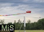 06.07.2025, Bad Wrishofen im Unterallgu, 60 Jahre Jubilumsflugtag des Modellflugplatz MFC-Bad Wrishofen,   Fuchsjagd mit zwei Modellen bei dem es darum geht, einem Modellflugzeug in der Luft, dem Fuchs ein 10 m langes buntes Band abzuschneiden.