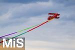 06.07.2025, Bad Wrishofen im Unterallgu, 60 Jahre Jubilumsflugtag des Modellflugplatz MFC-Bad Wrishofen,   Fuchsjagd mit zwei Modellen bei dem es darum geht, einem Modellflugzeug in der Luft, dem Fuchs ein 10 m langes buntes Band abzuschneiden.