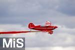 06.07.2025, Bad Wrishofen im Unterallgu, 60 Jahre Jubilumsflugtag des Modellflugplatz MFC-Bad Wrishofen,   Fuchsjagd mit zwei Modellen bei dem es darum geht, einem Modellflugzeug in der Luft, dem Fuchs ein 10 m langes buntes Band abzuschneiden.