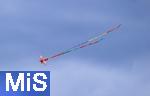 06.07.2025, Bad Wrishofen im Unterallgu, 60 Jahre Jubilumsflugtag des Modellflugplatz MFC-Bad Wrishofen,   Fuchsjagd mit zwei Modellen bei dem es darum geht, einem Modellflugzeug in der Luft, dem Fuchs ein 10 m langes buntes Band abzuschneiden.