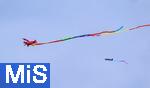 06.07.2025, Bad Wrishofen im Unterallgu, 60 Jahre Jubilumsflugtag des Modellflugplatz MFC-Bad Wrishofen,   Fuchsjagd mit zwei Modellen bei dem es darum geht, einem Modellflugzeug in der Luft, dem Fuchs ein 10 m langes buntes Band abzuschneiden.