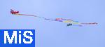 06.07.2025, Bad Wrishofen im Unterallgu, 60 Jahre Jubilumsflugtag des Modellflugplatz MFC-Bad Wrishofen,   Fuchsjagd mit zwei Modellen bei dem es darum geht, einem Modellflugzeug in der Luft, dem Fuchs ein 10 m langes buntes Band abzuschneiden.