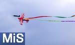 06.07.2025, Bad Wrishofen im Unterallgu, 60 Jahre Jubilumsflugtag des Modellflugplatz MFC-Bad Wrishofen,   Fuchsjagd mit zwei Modellen bei dem es darum geht, einem Modellflugzeug in der Luft, dem Fuchs ein 10 m langes buntes Band abzuschneiden.