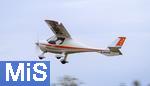 06.07.2025, Bad Wrishofen im Unterallgu, 60 Jahre Jubilumsflugtag des Modellflugplatz MFC-Bad Wrishofen, Auch Manntragende Flugzeuge bereichern die Show,  Flight Design CTSW, Dreiachsgesteuertes Ultraleichtflugzeug, D-MSGD, vom Flughafen Tannheim Memmingen, 