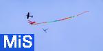 06.07.2025, Bad Wrishofen im Unterallgu, 60 Jahre Jubilumsflugtag des Modellflugplatz MFC-Bad Wrishofen,   Fuchsjagd mit zwei Modellen bei dem es darum geht, einem Modellflugzeug in der Luft, dem Fuchs ein 10 m langes buntes Band abzuschneiden.