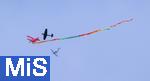 06.07.2025, Bad Wrishofen im Unterallgu, 60 Jahre Jubilumsflugtag des Modellflugplatz MFC-Bad Wrishofen,   Fuchsjagd mit zwei Modellen bei dem es darum geht, einem Modellflugzeug in der Luft, dem Fuchs ein 10 m langes buntes Band abzuschneiden.