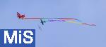 06.07.2025, Bad Wrishofen im Unterallgu, 60 Jahre Jubilumsflugtag des Modellflugplatz MFC-Bad Wrishofen,   Fuchsjagd mit zwei Modellen bei dem es darum geht, einem Modellflugzeug in der Luft, dem Fuchs ein 10 m langes buntes Band abzuschneiden.