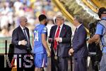 13.07.2025, FIFA Club World Cup 2025, Finale: Chelsea FC - Paris St. Germain, im MetLife Stadium (East Rutherford, NJ),  Siegerehrung nach dem Spiel. Ehrengste nach dem Spiel zur Siegerehrung auf dem Podest, v.li: Gianni Infantino (FIFA-Prsident), Reece James (FC Chelsea), US-Prsident Donald Trump, Todd Boehly (Eigner FC Chelsea),   