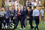 13.07.2025, FIFA Club World Cup 2025, Finale: Chelsea FC - Paris St. Germain, im MetLife Stadium (East Rutherford, NJ),  Siegerehrung nach dem Spiel. Ehrengste kommen nach dem Spiel zur Siegerehrung auf den Platz, Todd Boehly (Eigner FC Chelsea), US-Prsident Donald Trump, Gianni Infantino (FIFA-Prsident), Nasser Al-Khelaifi (re, Prsident Paris St. Germain).    