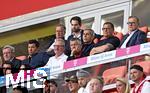 07.08.2025, Fussball Bundesliga 2025/2026, Freundschaftsspiel, Telekom-Cup, FC Bayern Mnchen - Tottenham Hotspur, in der Allianz-Arena Mnchen, v.l. Karl Hopfner (Deutschland), Michael Ballack (Deutschland), x, Prsident Herbert Hainer (FC Bayern), Finanzvorstand Dr. Michael Diederich (Bayern Mnchen), Sportvorstand Max Eberl (Bayern Mnchen) und Vorstandsvorsitzender Jan-Christian Dreesen (FC Bayern Mnchen) 