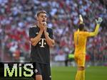 07.08.2025, Fussball Bundesliga 2025/2026, Freundschaftsspiel, Telekom-Cup, FC Bayern Mnchen - Tottenham Hotspur, in der Allianz-Arena Mnchen, Josip Stanisic (Bayern Mnchen) ist unzufrieden.
