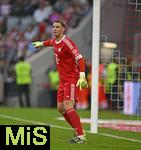 07.08.2025, Fussball Bundesliga 2025/2026, Freundschaftsspiel, Telekom-Cup, FC Bayern Mnchen - Tottenham Hotspur, in der Allianz-Arena Mnchen, Torwart Manuel Neuer (FC Bayern Mnchen) gestikuliert.