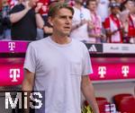 07.08.2025, Fussball Bundesliga 2025/2026, Freundschaftsspiel, Telekom-Cup, FC Bayern Mnchen - Tottenham Hotspur, in der Allianz-Arena Mnchen, Sportdirektor Christoph Freund (Bayern Mnchen) nachdenklich 