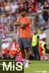 07.08.2025, Fussball Bundesliga 2025/2026, Freundschaftsspiel, Telekom-Cup, FC Bayern Mnchen - Tottenham Hotspur, in der Allianz-Arena Mnchen, Trainer Vincent Kompany (FC Bayern Mnchen) nachdenklich 