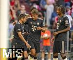 07.08.2025, Fussball Bundesliga 2025/2026, Freundschaftsspiel, Telekom-Cup, FC Bayern Mnchen - Tottenham Hotspur, in der Allianz-Arena Mnchen, Raphael Guerreiro (FC Bayern Mnchen), Jonah Kusi-Asare (Bayern Mnchen), Tom Bischof (Bayern Mnchen) 