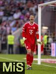 07.08.2025, Fussball Bundesliga 2025/2026, Freundschaftsspiel, Telekom-Cup, FC Bayern Mnchen - Tottenham Hotspur, in der Allianz-Arena Mnchen, Torwart Manuel Neuer (FC Bayern Mnchen) gibt Anweisungen