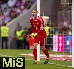 07.08.2025, Fussball Bundesliga 2025/2026, Freundschaftsspiel, Telekom-Cup, FC Bayern Mnchen - Tottenham Hotspur, in der Allianz-Arena Mnchen, Torwart Manuel Neuer (FC Bayern Mnchen) gibt schreiend Anweisungen