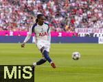 07.08.2025, Fussball Bundesliga 2025/2026, Freundschaftsspiel, Telekom-Cup, FC Bayern Mnchen - Tottenham Hotspur, in der Allianz-Arena Mnchen, Djed Spence (Tottenham Hotspur) am Ball 