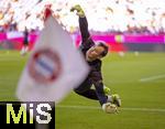 07.08.2025, Fussball Bundesliga 2025/2026, Freundschaftsspiel, Telekom-Cup, FC Bayern Mnchen - Tottenham Hotspur, in der Allianz-Arena Mnchen, Torwart Manuel Neuer (FC Bayern Mnchen) wrmt sich auf
