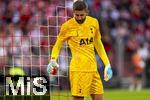 07.08.2025, Fussball Bundesliga 2025/2026, Freundschaftsspiel, Telekom-Cup, FC Bayern Mnchen - Tottenham Hotspur, in der Allianz-Arena Mnchen, Torwart Guglielmo Vicario (Tottenham Hotspur) spuckt aus 